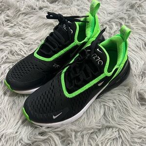 Kids Nike Air 270 size 5Y